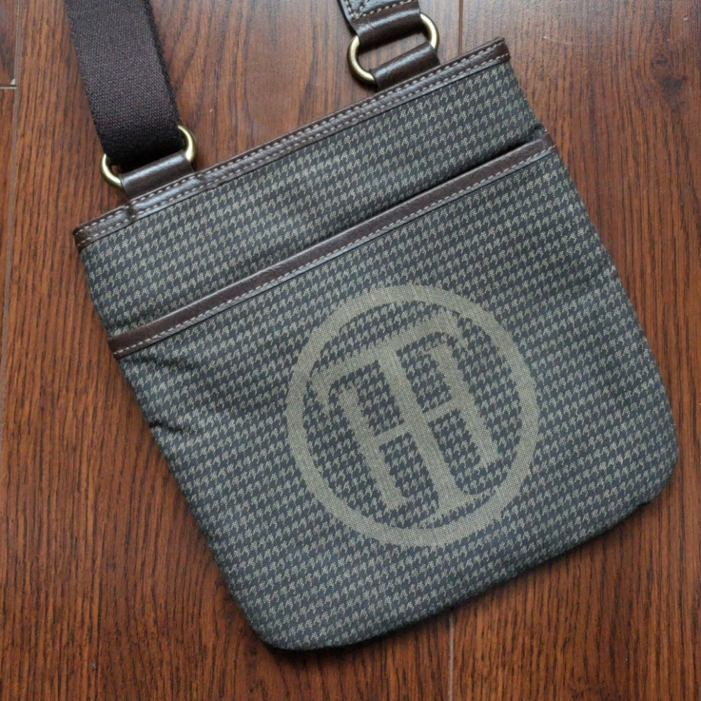 TOMMY HILFIGER Crossbody Bag